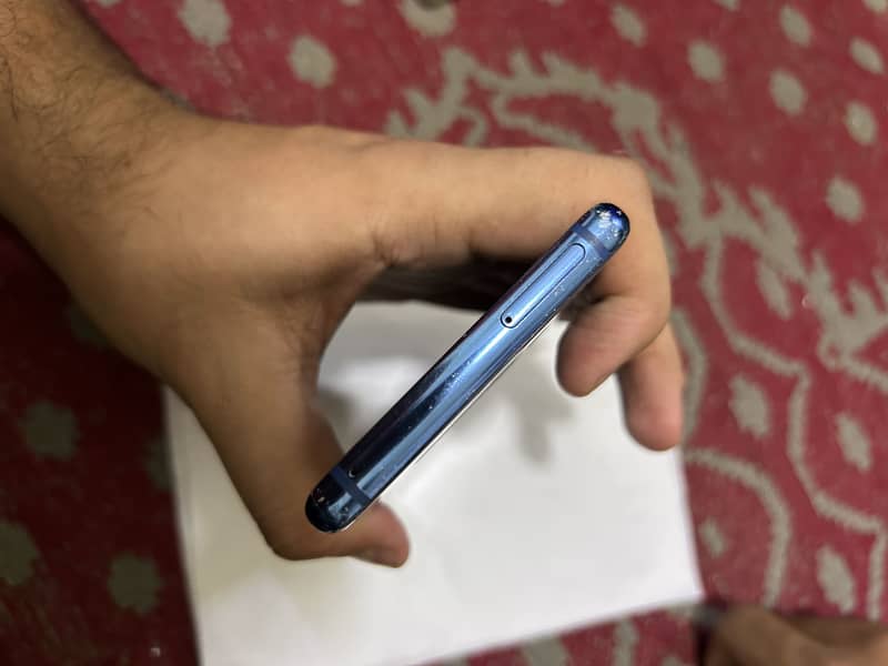 Samsung Mobile Note 8 4