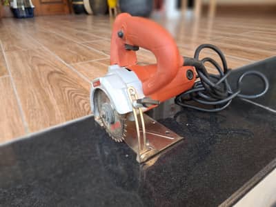circular saw, wood and tile cuttet