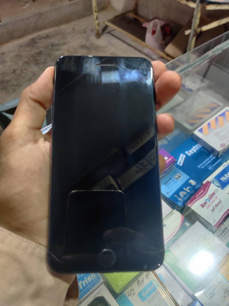 Apple iPhone 7 Plus 2