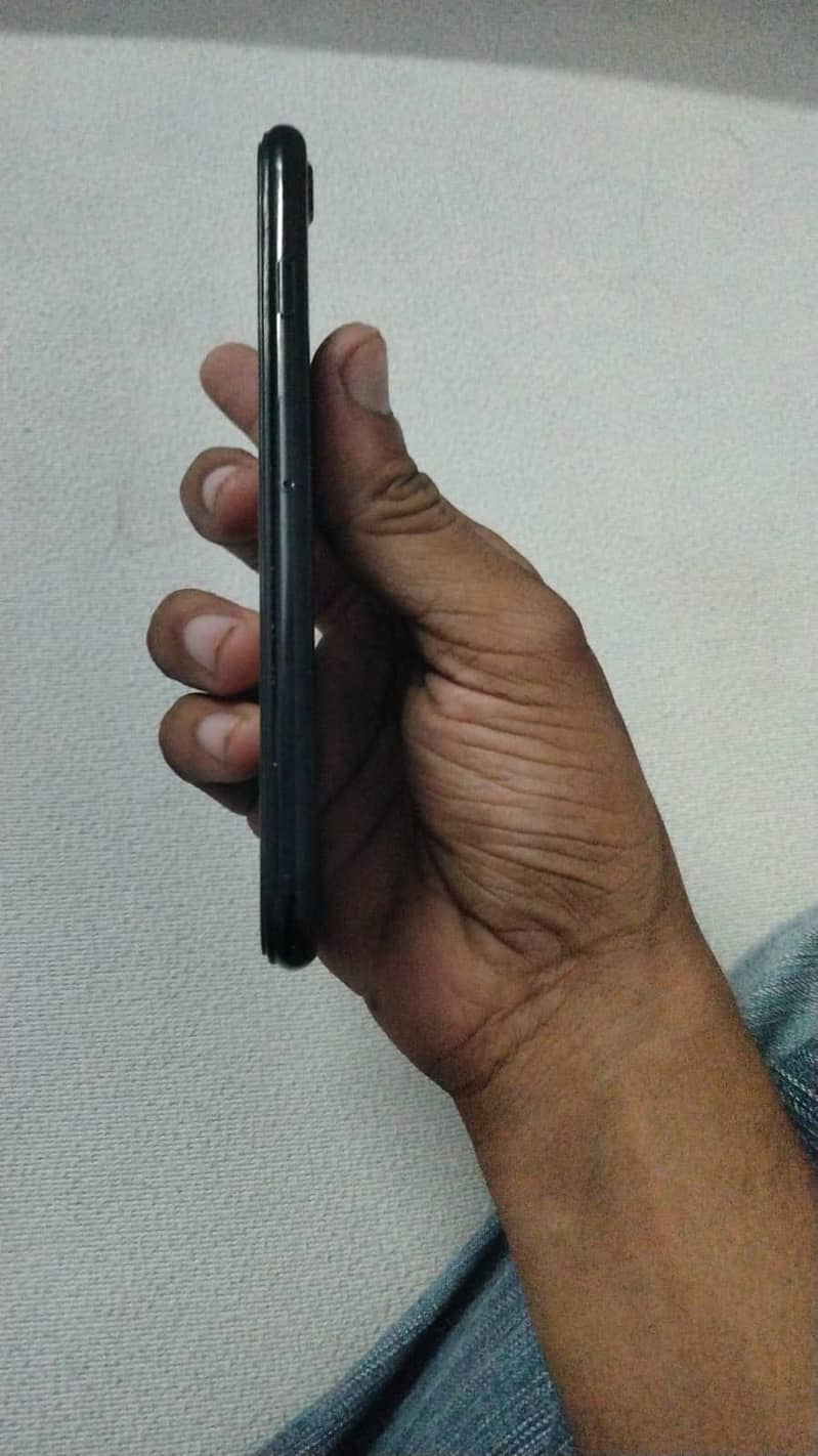 Apple iPhone 7 1