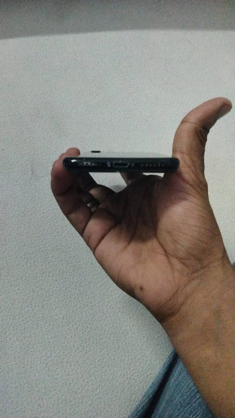 Apple iPhone 7 2