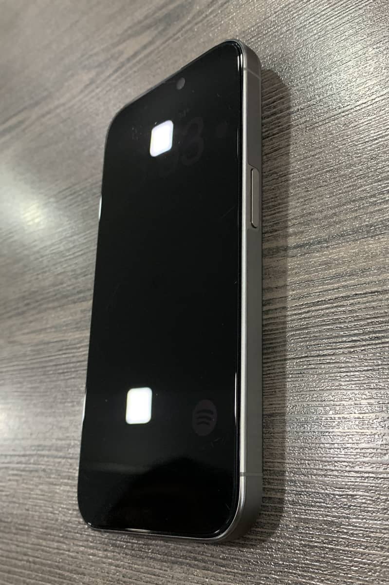 Apple iPhone 15 Pro 3