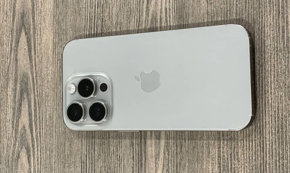 Apple iPhone 15 Pro 5