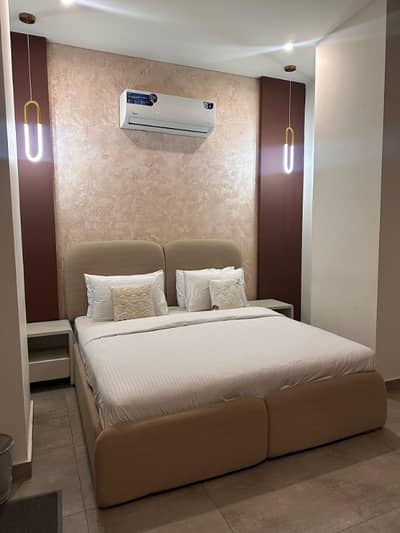 One BHK luxury per day weekly monthly short stay for rent