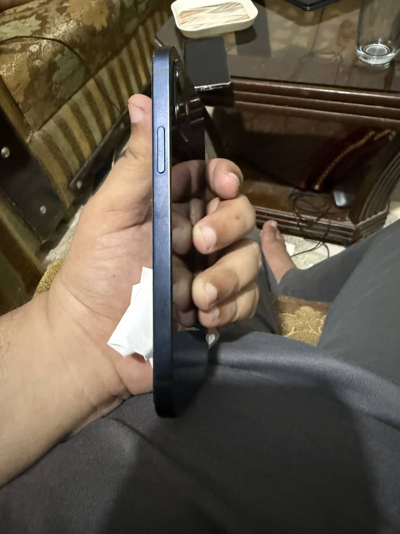 Apple iPhone 12 2
