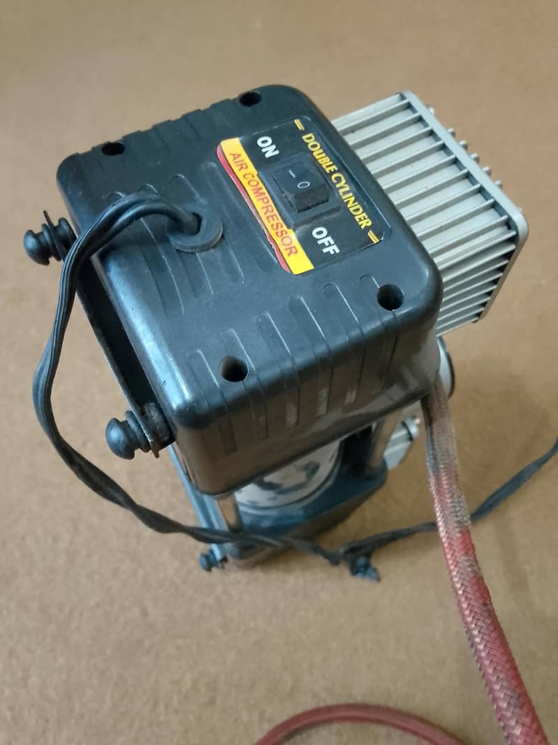 Car Air Compressor 1