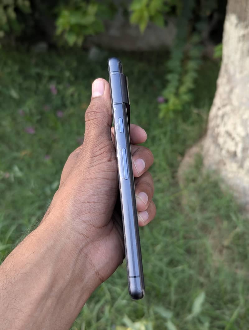 Google Pixel 7 4