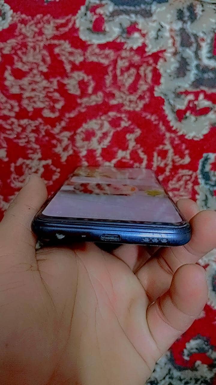 OPPO A76 1