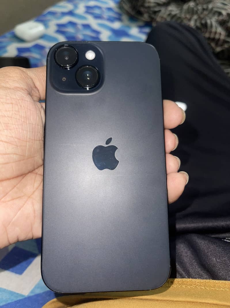 Apple iPhone 15 2