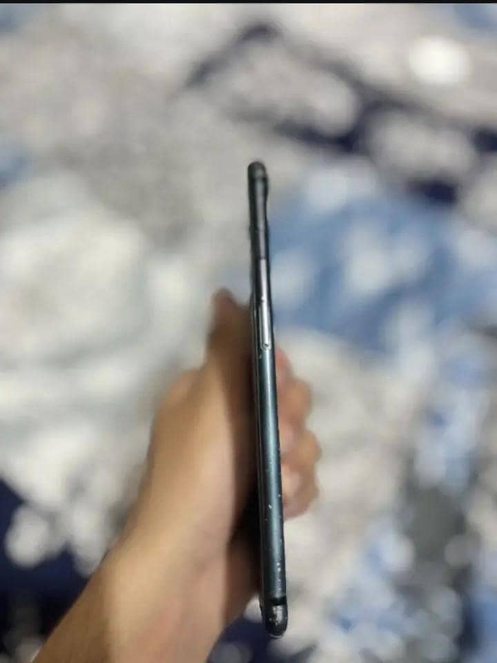 Apple iPhone 7 Plus 6