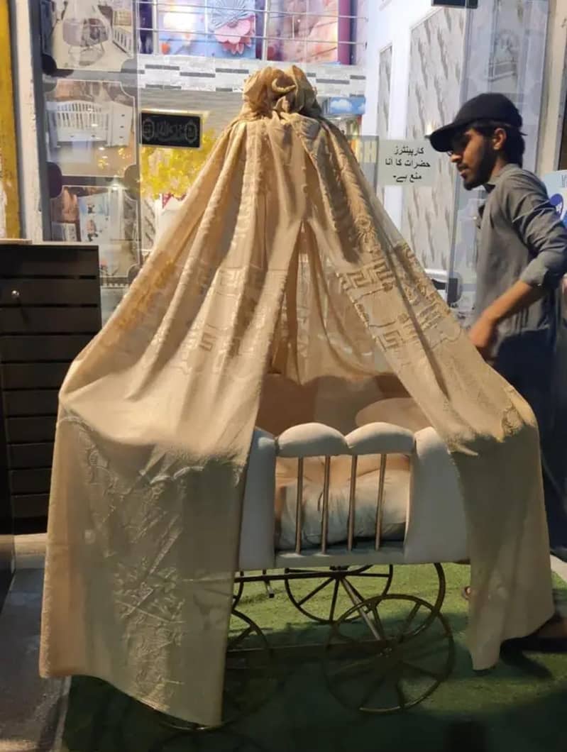 kids cot 1