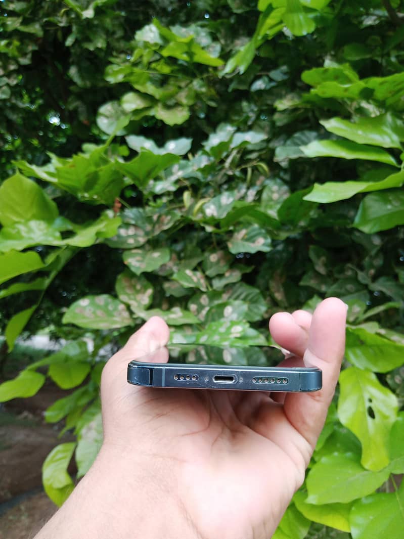 Apple iPhone 13 Pro Max 4
