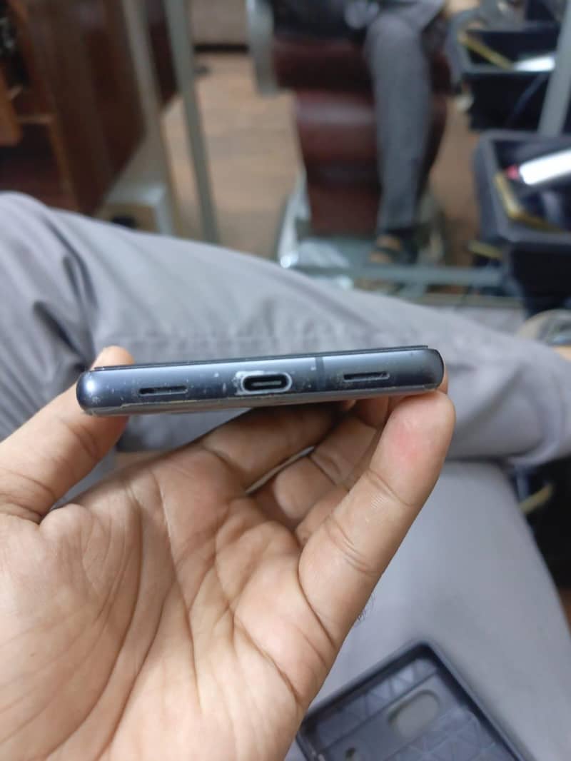 Google Pixel 7a 5