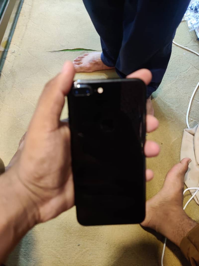 Apple iPhone 7 Plus 5
