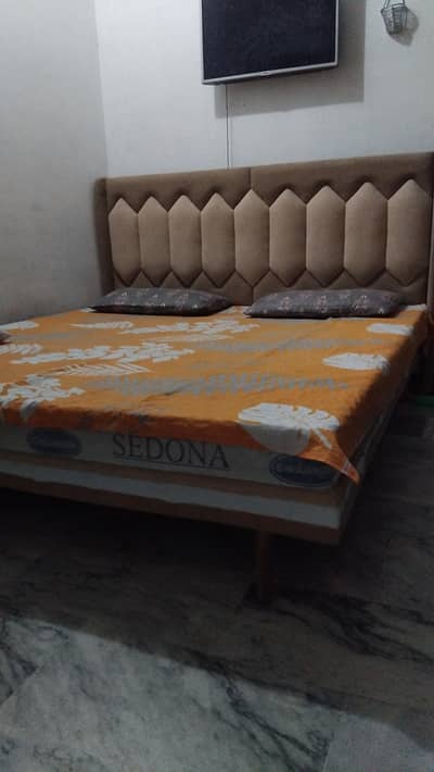 wooden only king size bed