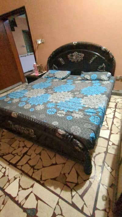 ORIGINAL SHEESHAM WOODEN DOUBLE BED (Side Tables, Mattress, Dressing)