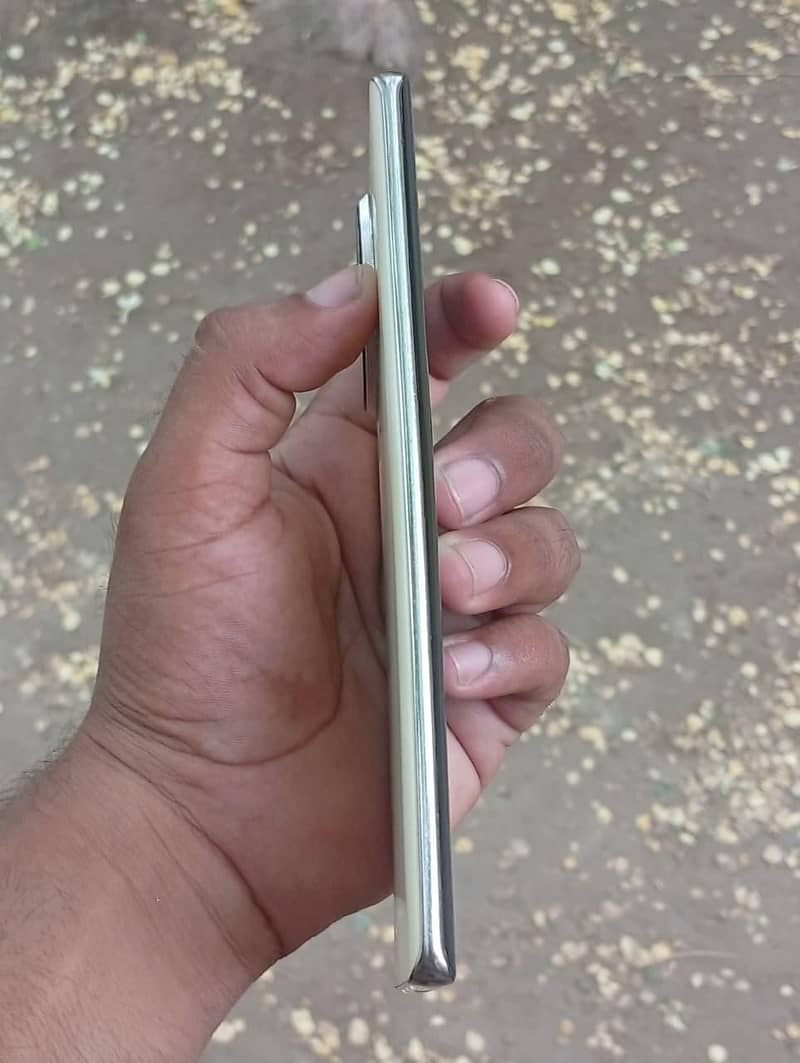 Tecno CAMON 30S 5
