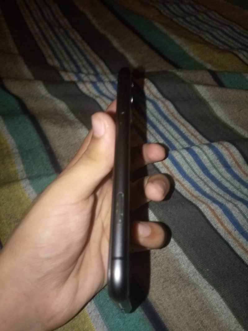 Apple iPhone 11 9