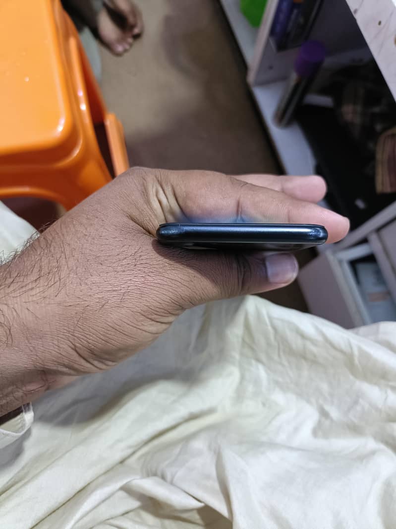 Apple iPhone SE 0