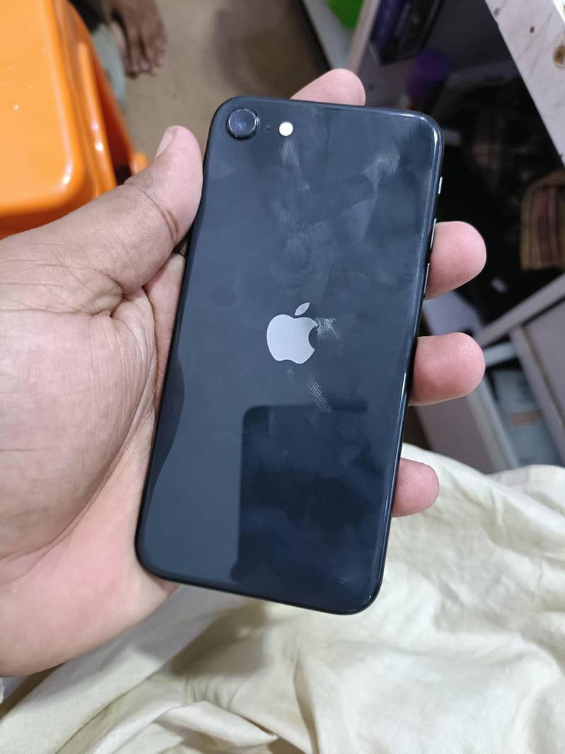 Apple iPhone SE 3