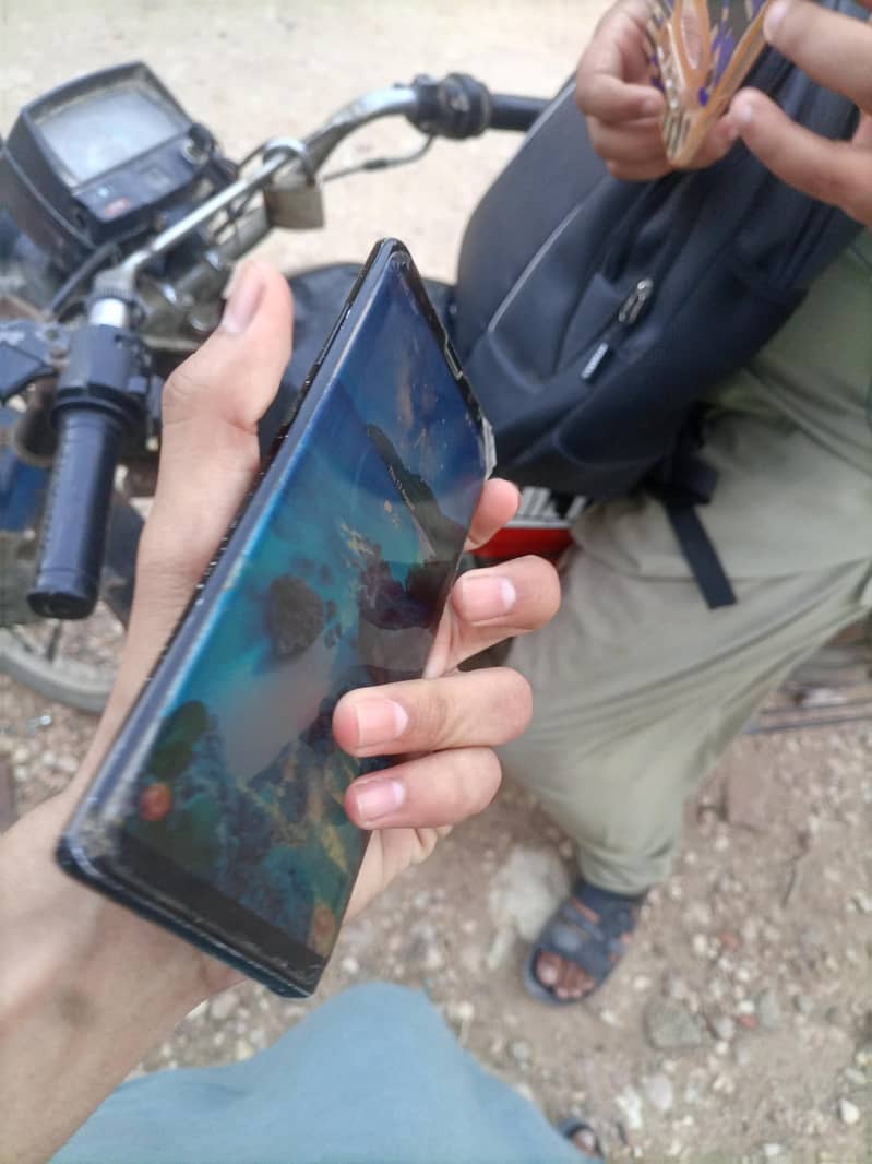 Samsung Mobile Note 8 3