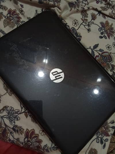 HP laptop touch with keyboard used but looks new. .