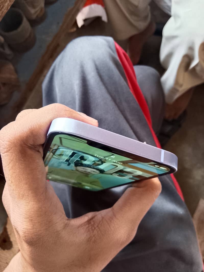 Apple iPhone 12 1