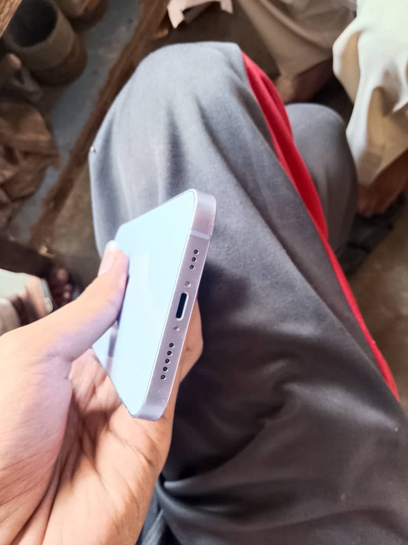 Apple iPhone 12 2