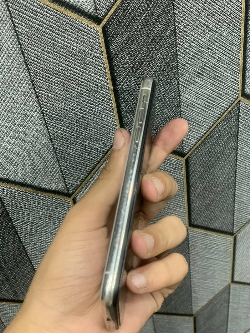 Apple iPhone X 0