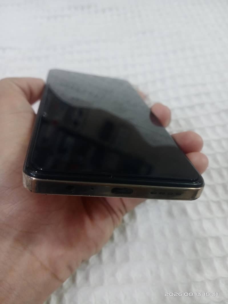 Infinix Note 30 7