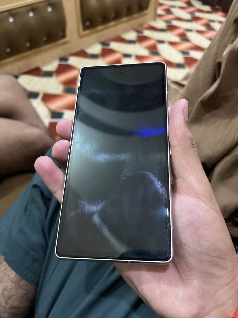 Google Pixel 7a 4