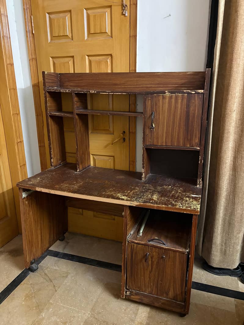 Study Table Used like new 2