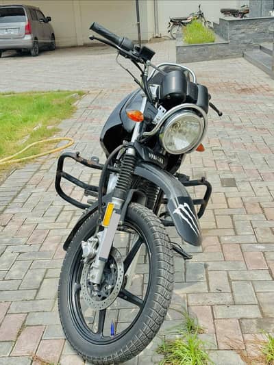 Yamaha 125G Black