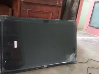 Haier lCD 32 Inches Excellent Condition.