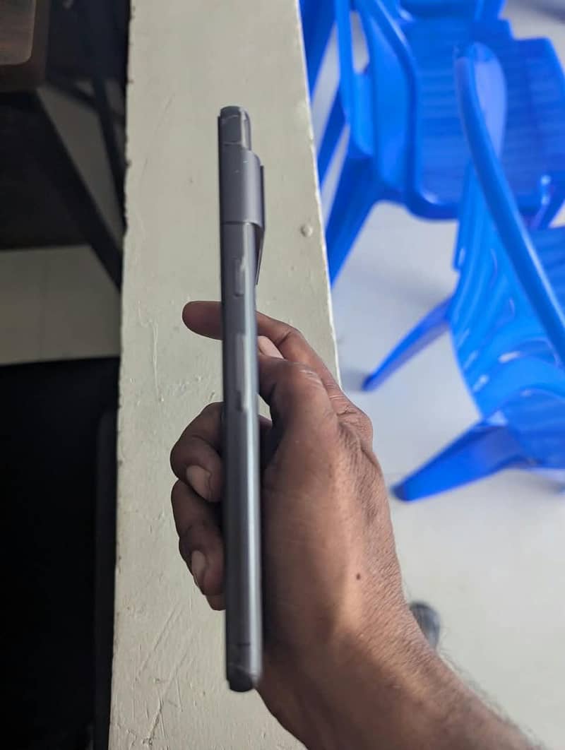 Google Pixel 7 4