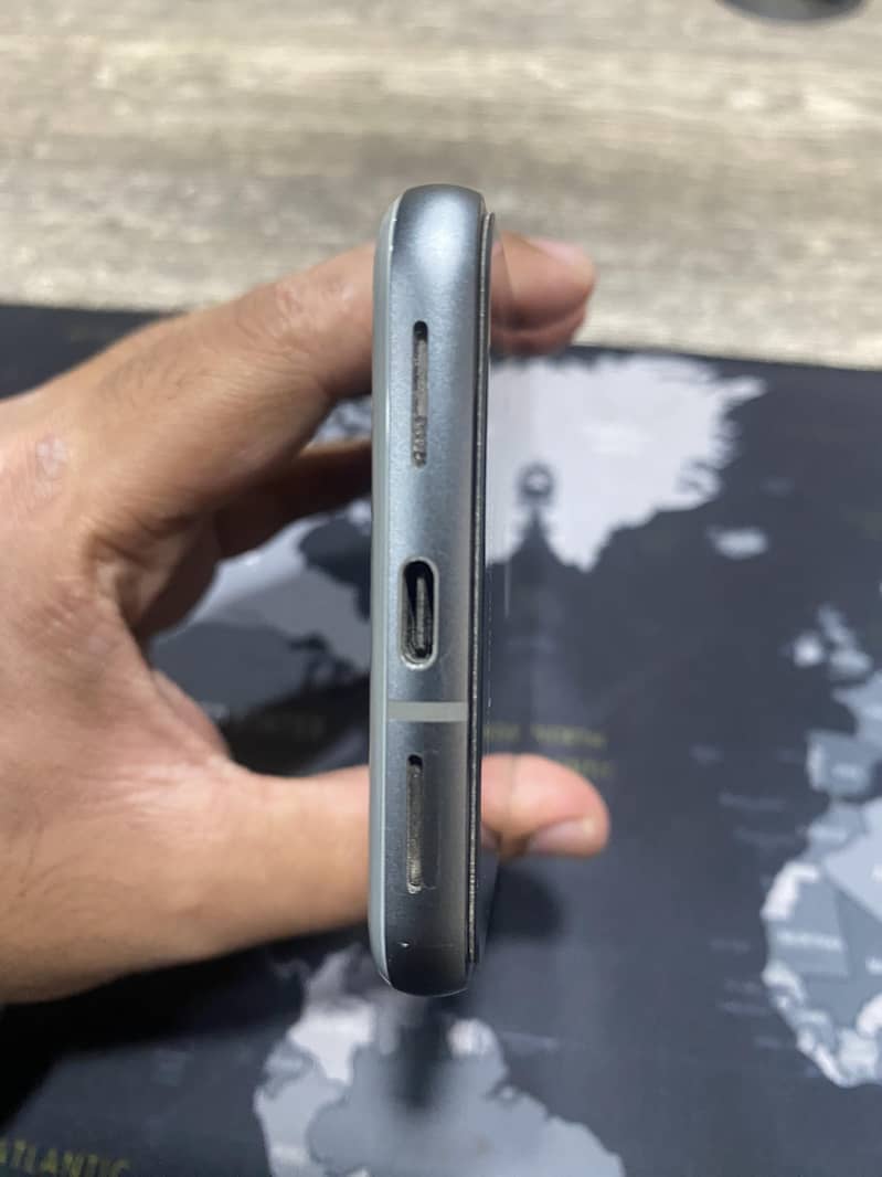 Google Pixel 8 5