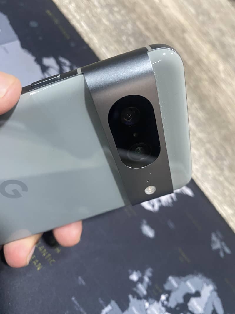 Google Pixel 8 7