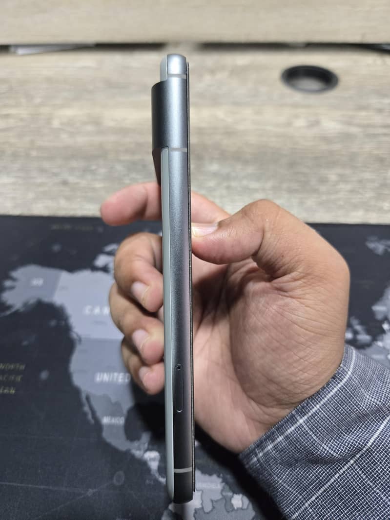 Google Pixel 8 15
