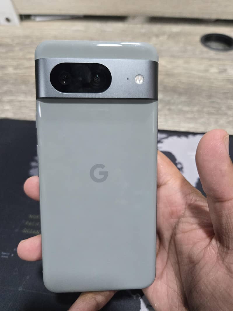 Google Pixel 8 17