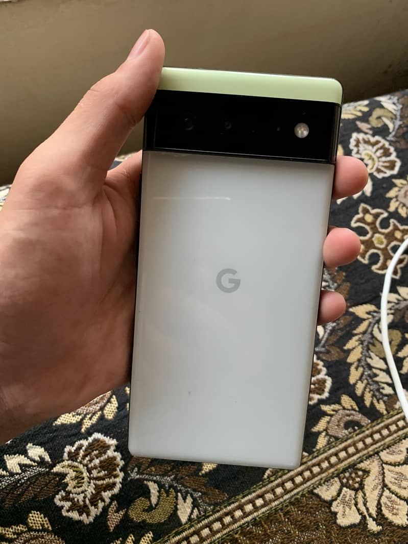 Google Pixel 6 4