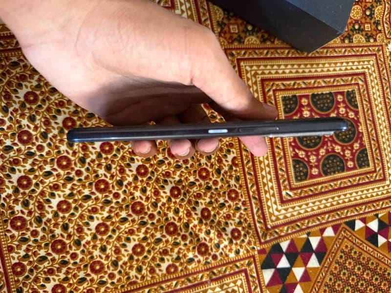 Vivo V21 3
