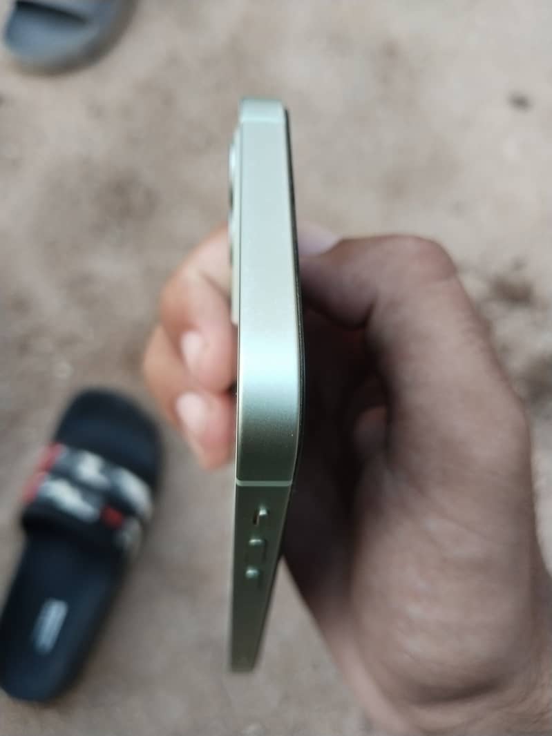 Apple iPhone 12 1