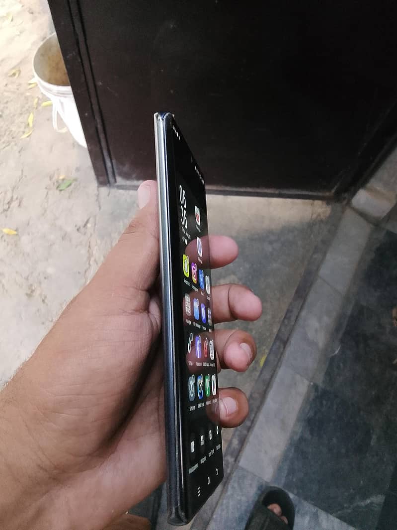 Tecno CAMON 30S 3