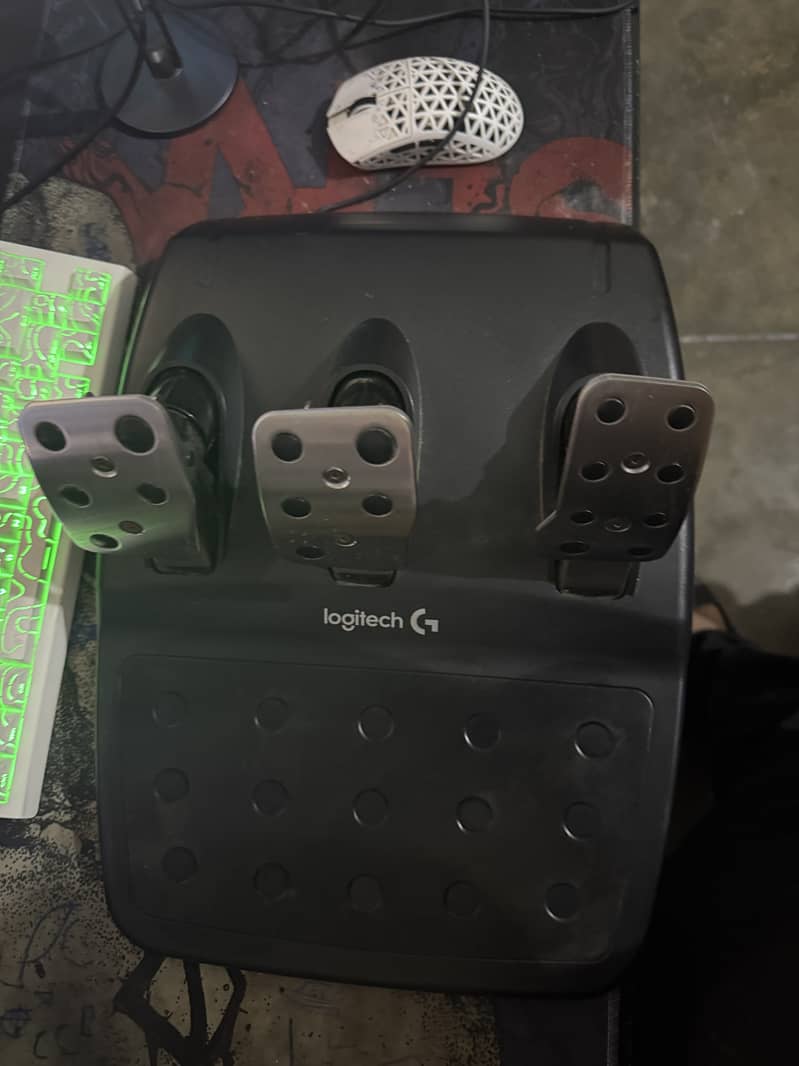 Logitech G29 driving force 4