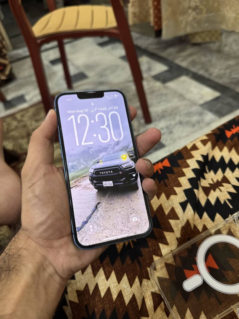 Apple iPhone 13 1