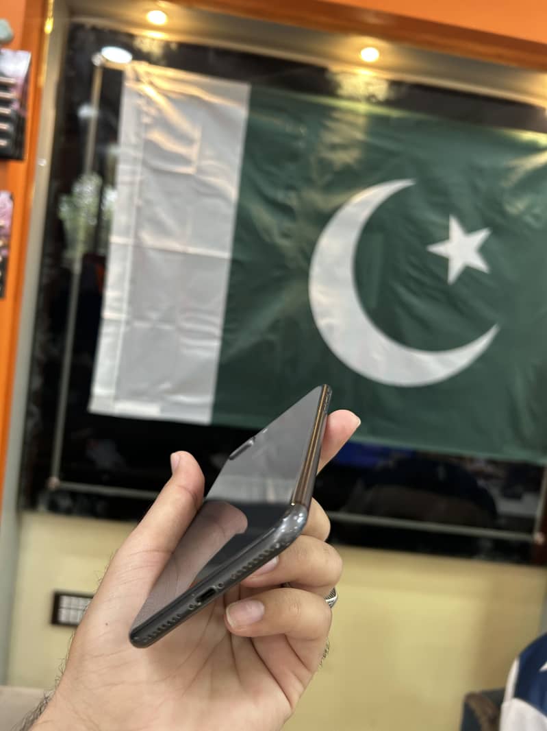 Apple iPhone 8 Plus 2