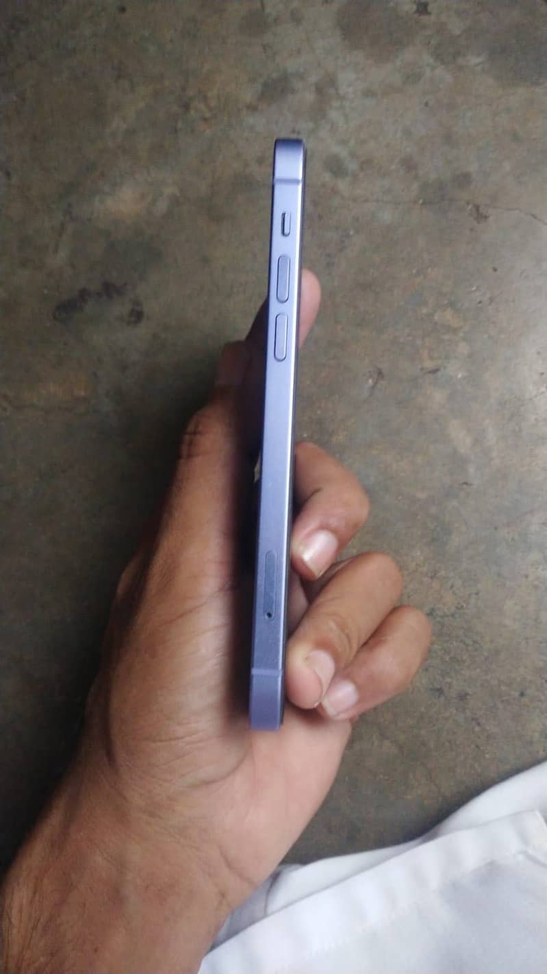 Apple iPhone 12 2