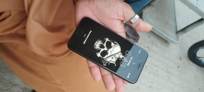 Apple iPhone SE