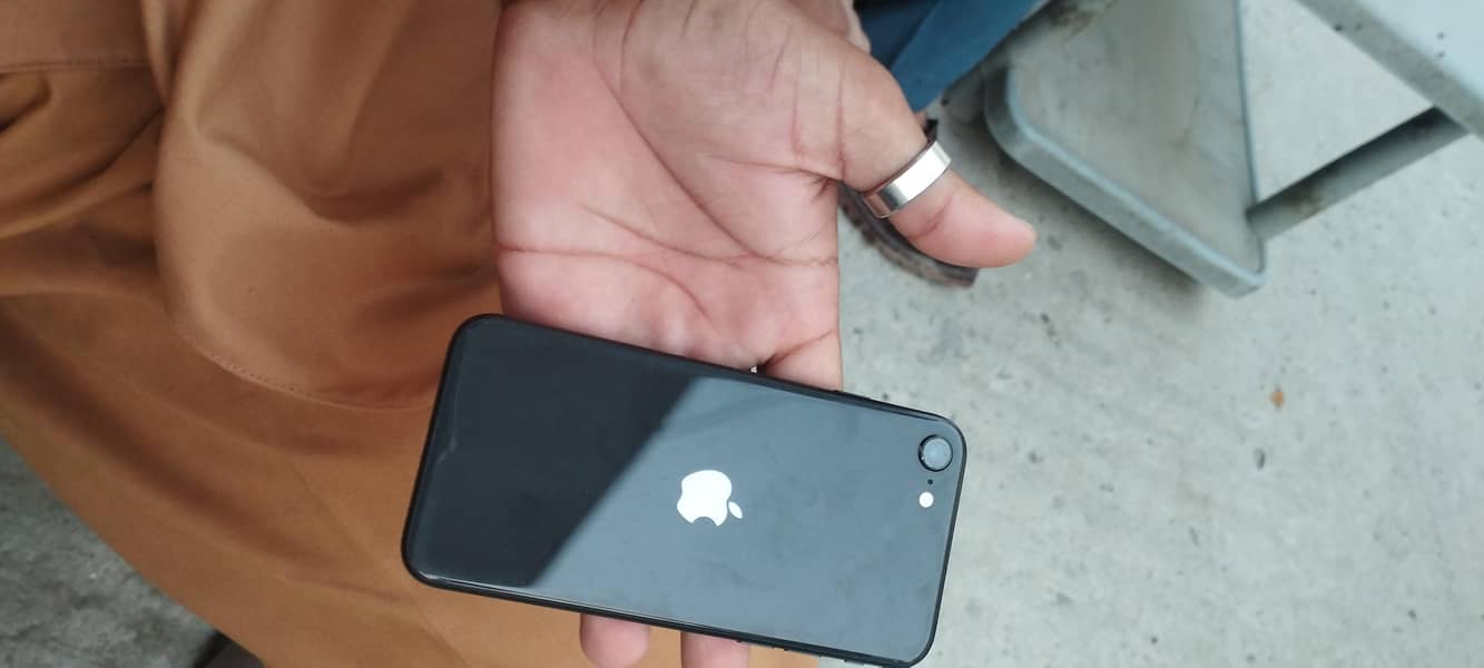 Apple iPhone SE 2