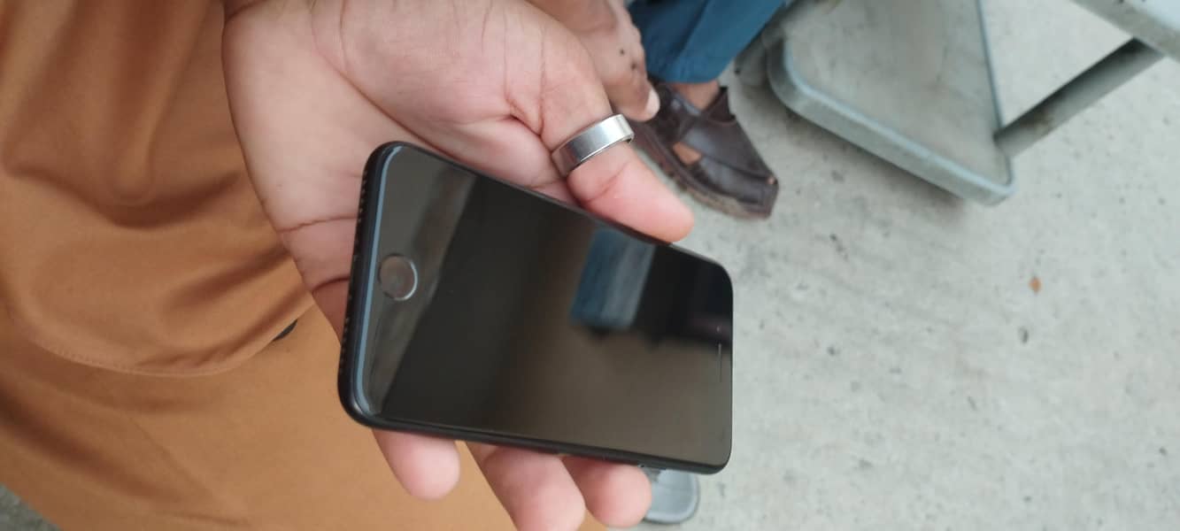 Apple iPhone SE 4